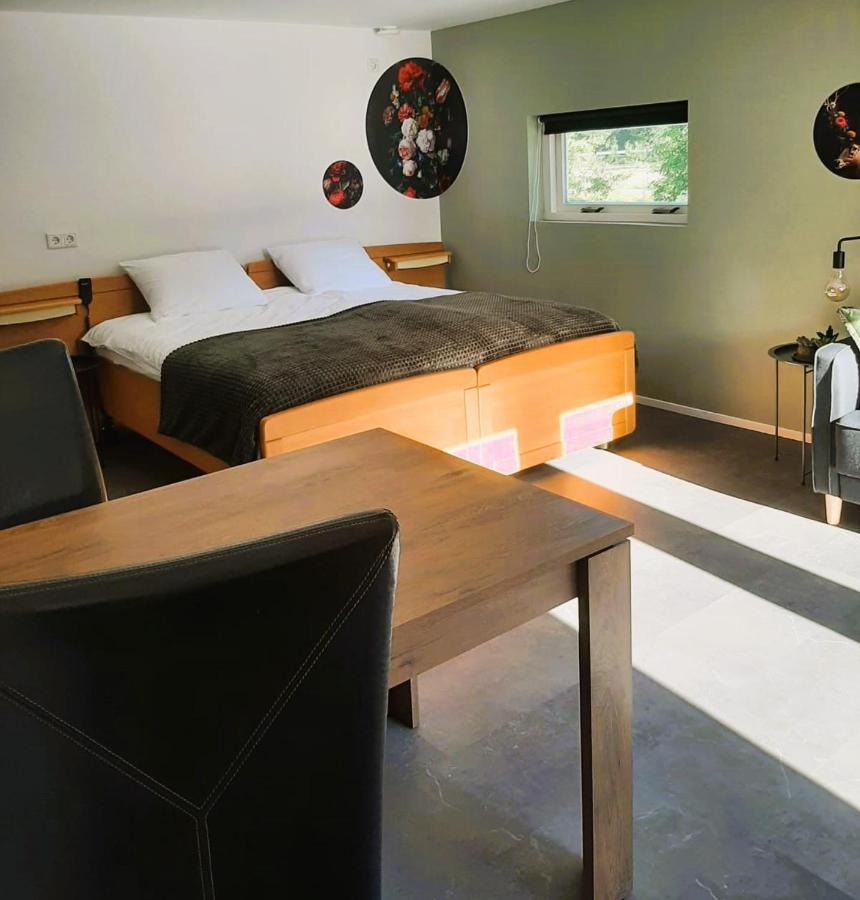 Grutsk Op 12 Bed & Breakfast Драхтен Екстериор снимка